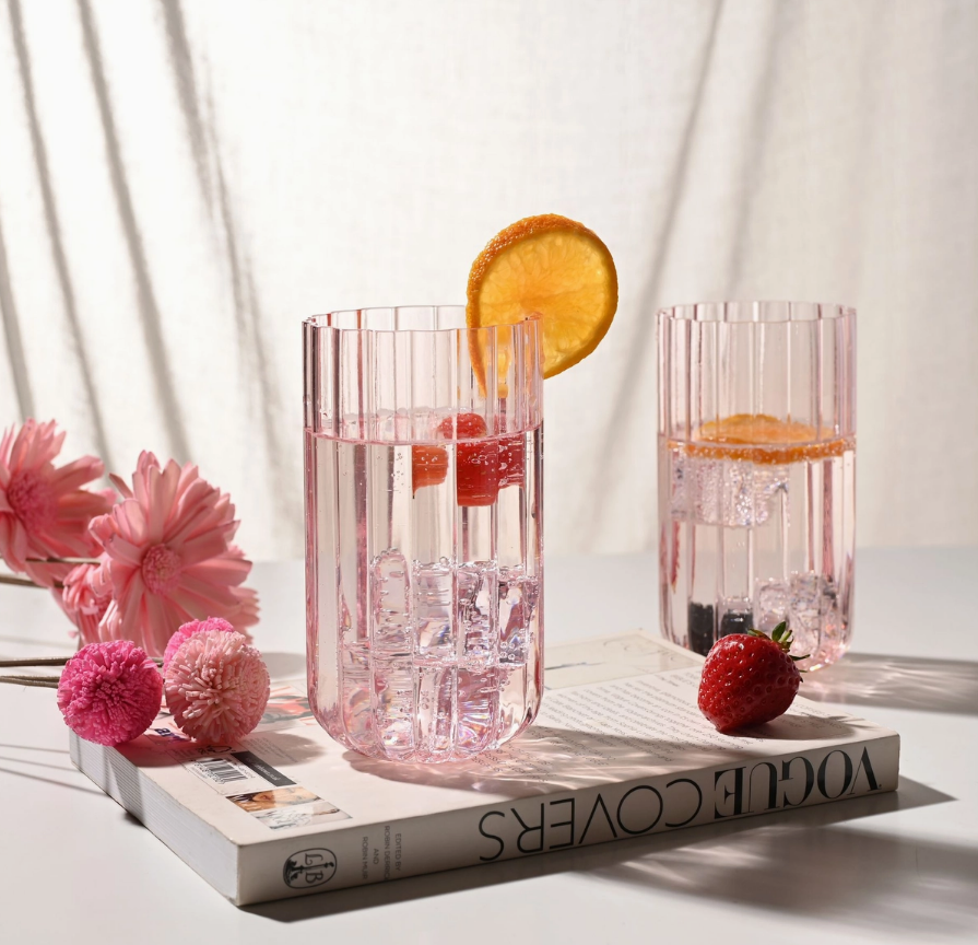 Rosa glass